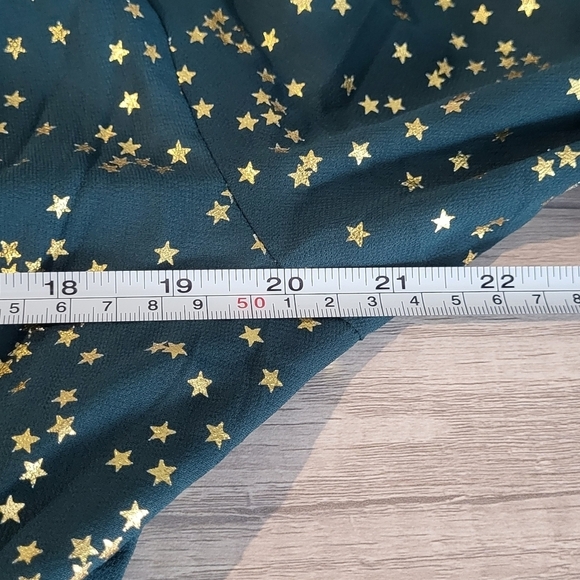 Bloomchic Green & Gold Glitter Star Print Longsleeve Dress - Picture 9 of 10